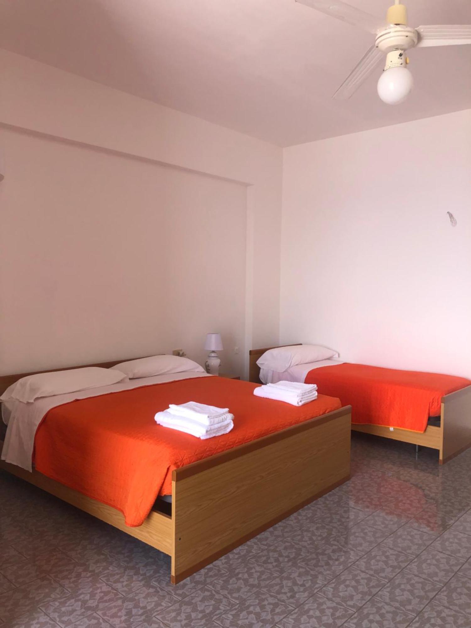 Hotel Ariston 우스티카 외부 사진